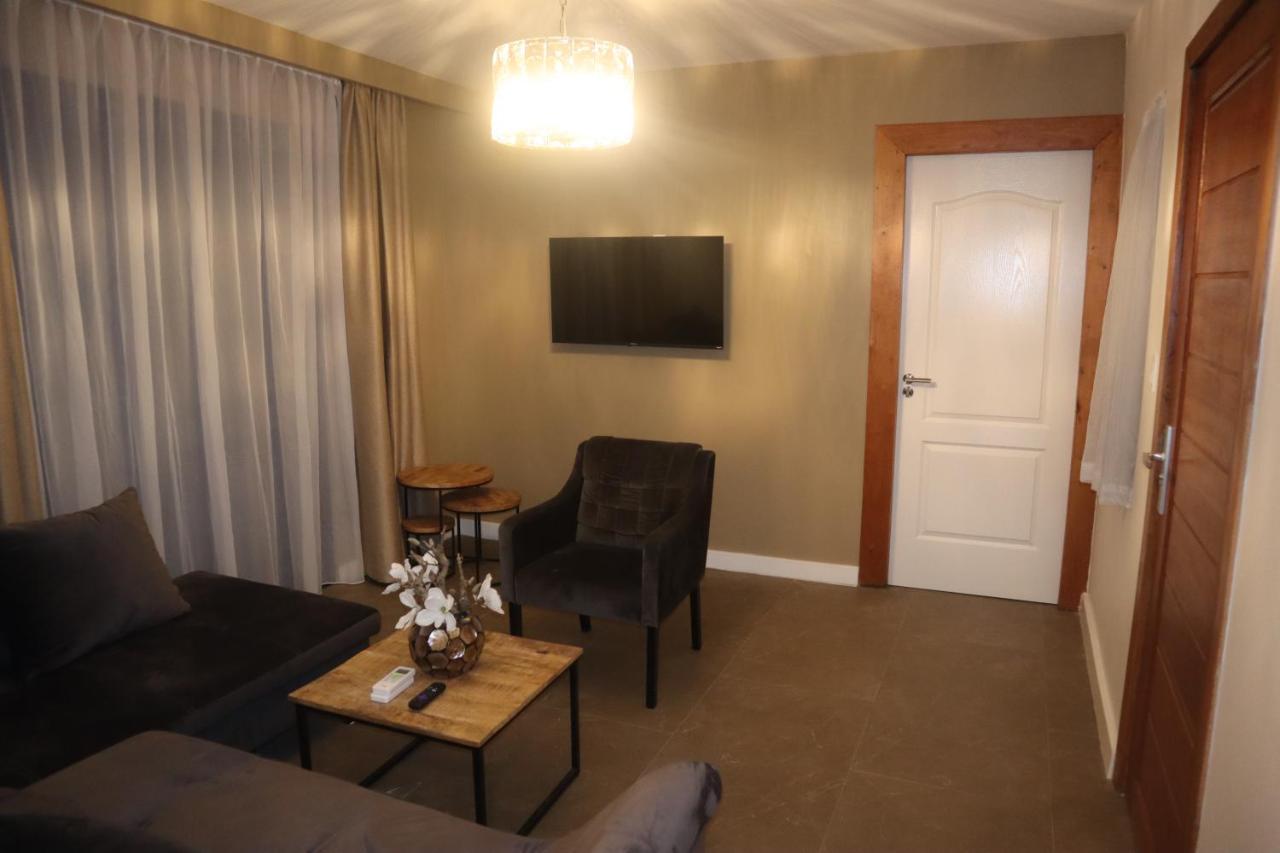 Empire Apartments Su 2 Marthastraat Paramaribo Exterior photo